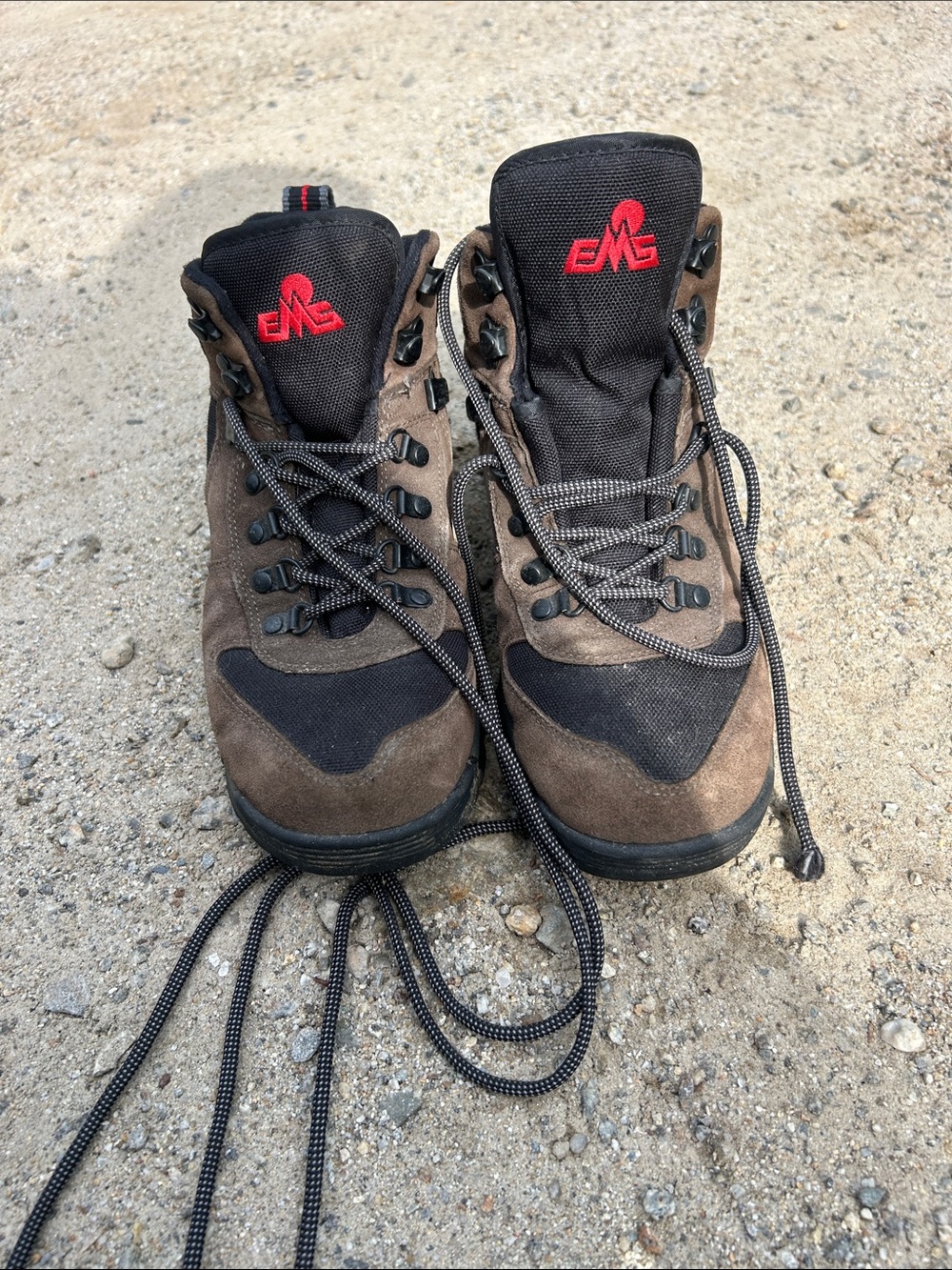 Men's Brown Suede Hiking Boots with Black Panels